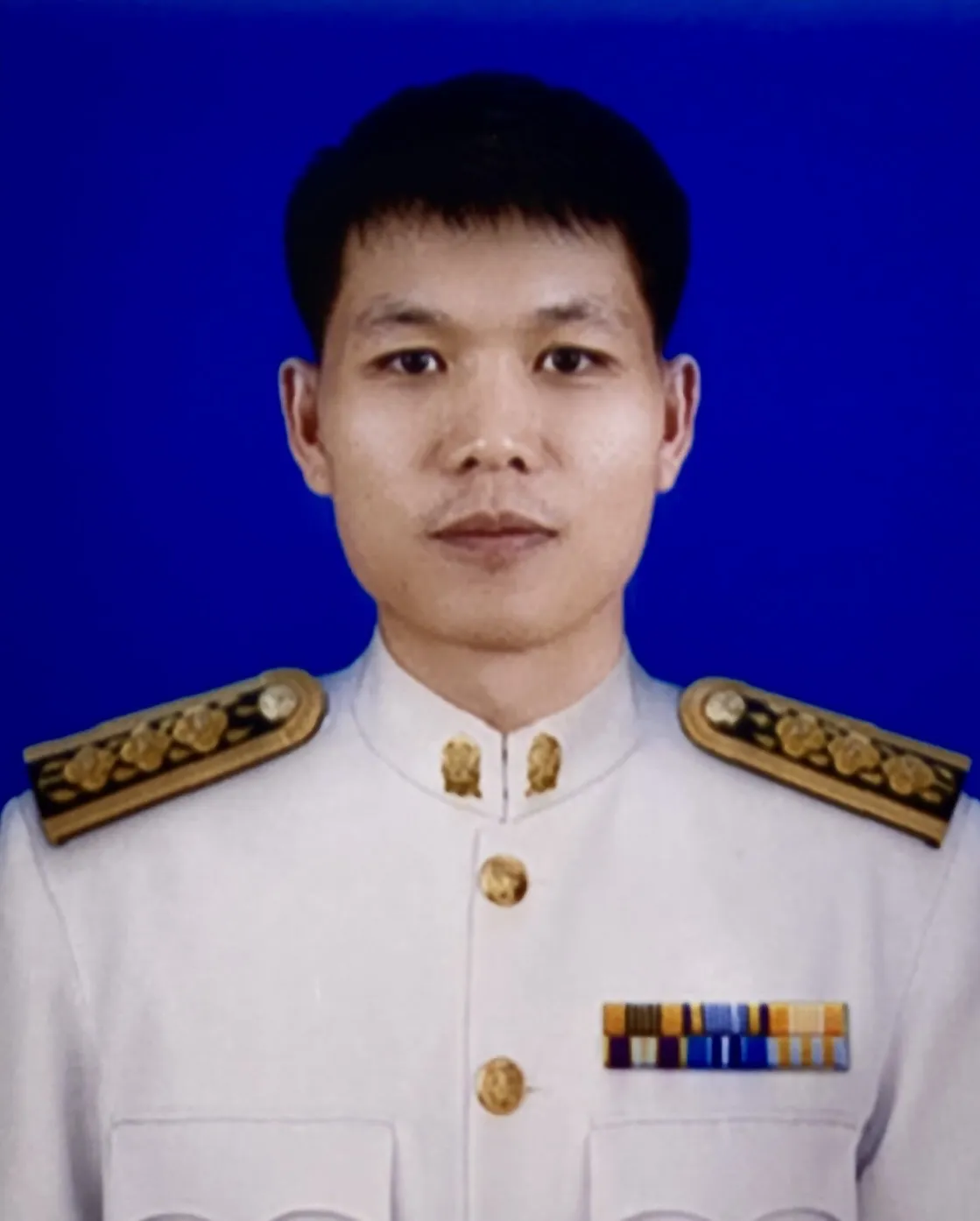 นายอนุสรณ์  ยะถา