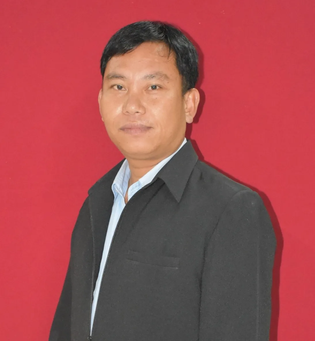 นายเวช  ครองไชย